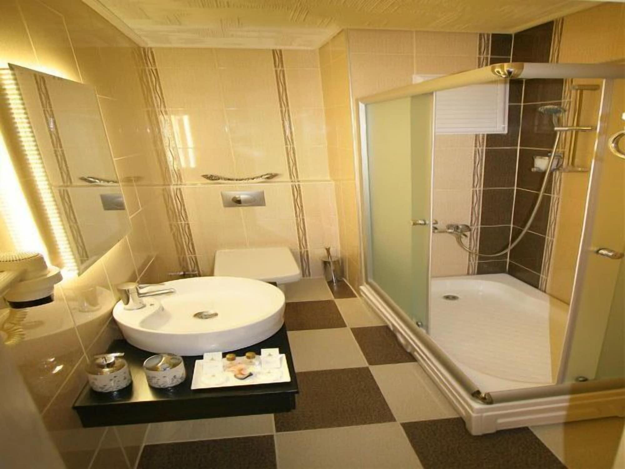 Maya Hotel Истанбул Екстериор снимка
